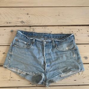 Vintage Levi’s denim shorts